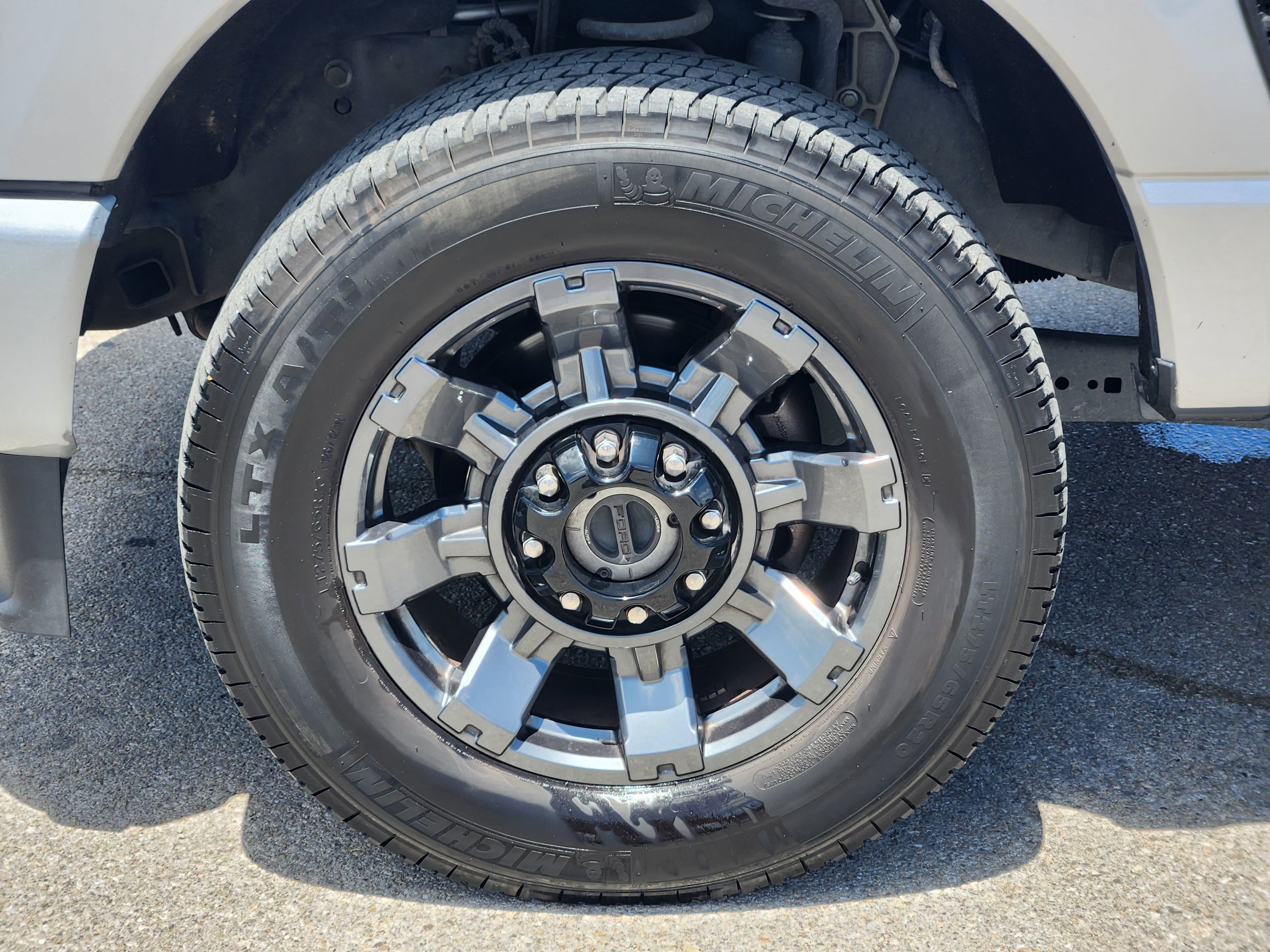 Certified 2023 Ford F250 Lariat w/ Lariat Ultimate Package AWD/4WD image 10