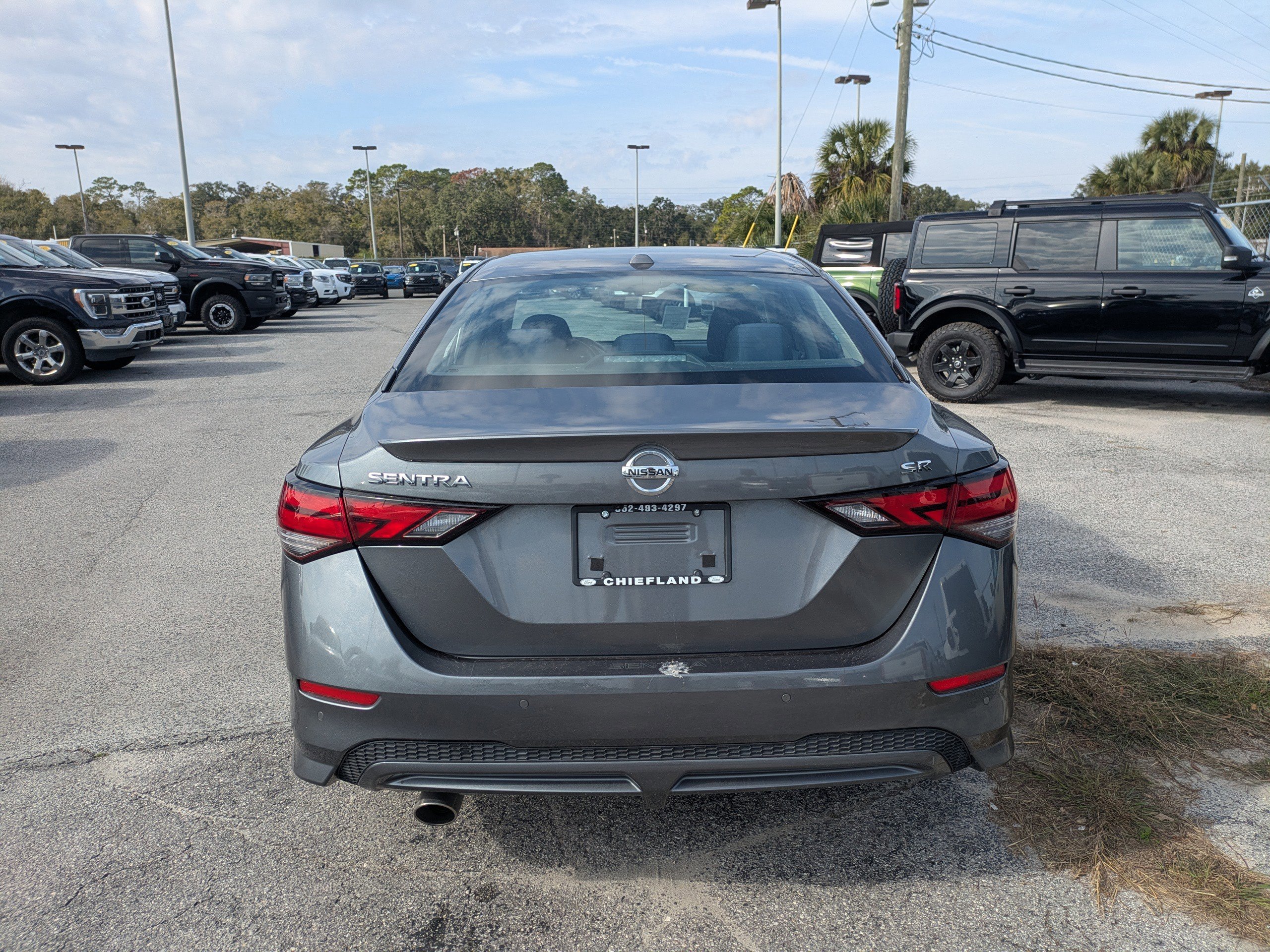 Used 2021 Nissan Sentra SR image 4