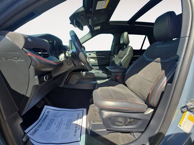Certified 2025 Ford Explorer ST AWD/4WD image 9