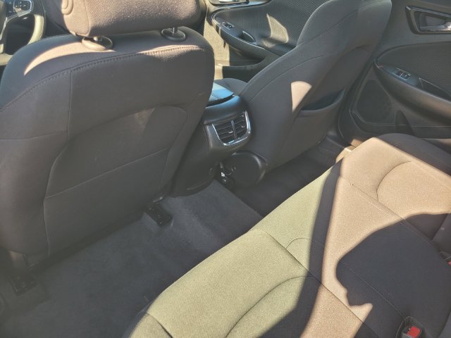 Used 2025 Chevrolet Malibu LT FWD image 14