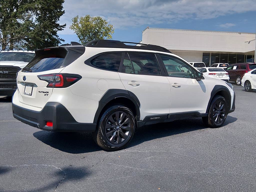 Used 2025 Subaru Outback Onyx Edition XT AWD/4WD image 4