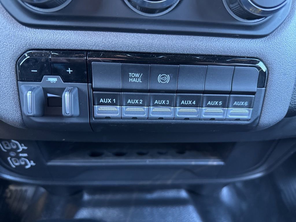 Used 2024 RAM 2500 Tradesman w/ Chrome Appearance Group image 30