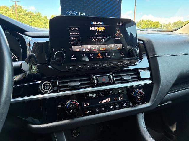 Used 2022 Nissan Pathfinder SL w/ SL Black Package image 21