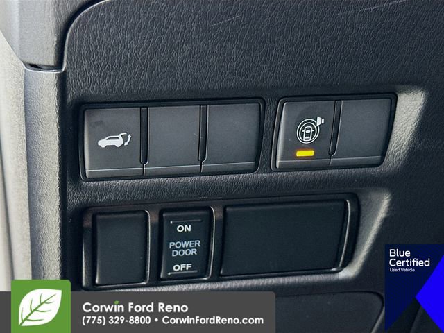 Used 2022 Nissan Armada SL w/ Captain's Chairs Package image 13