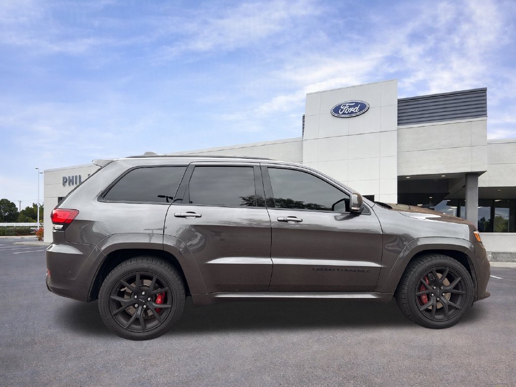 Used 2020 Jeep Grand Cherokee SRT w/ Trailer Tow Group IV AWD/4WD image 9