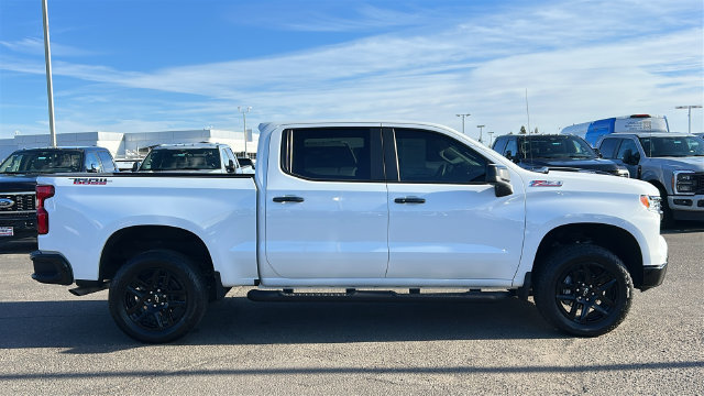 Used 2025 Chevrolet Silverado 1500 LT Trail Boss w/ Protection Package AWD/4WD image 2