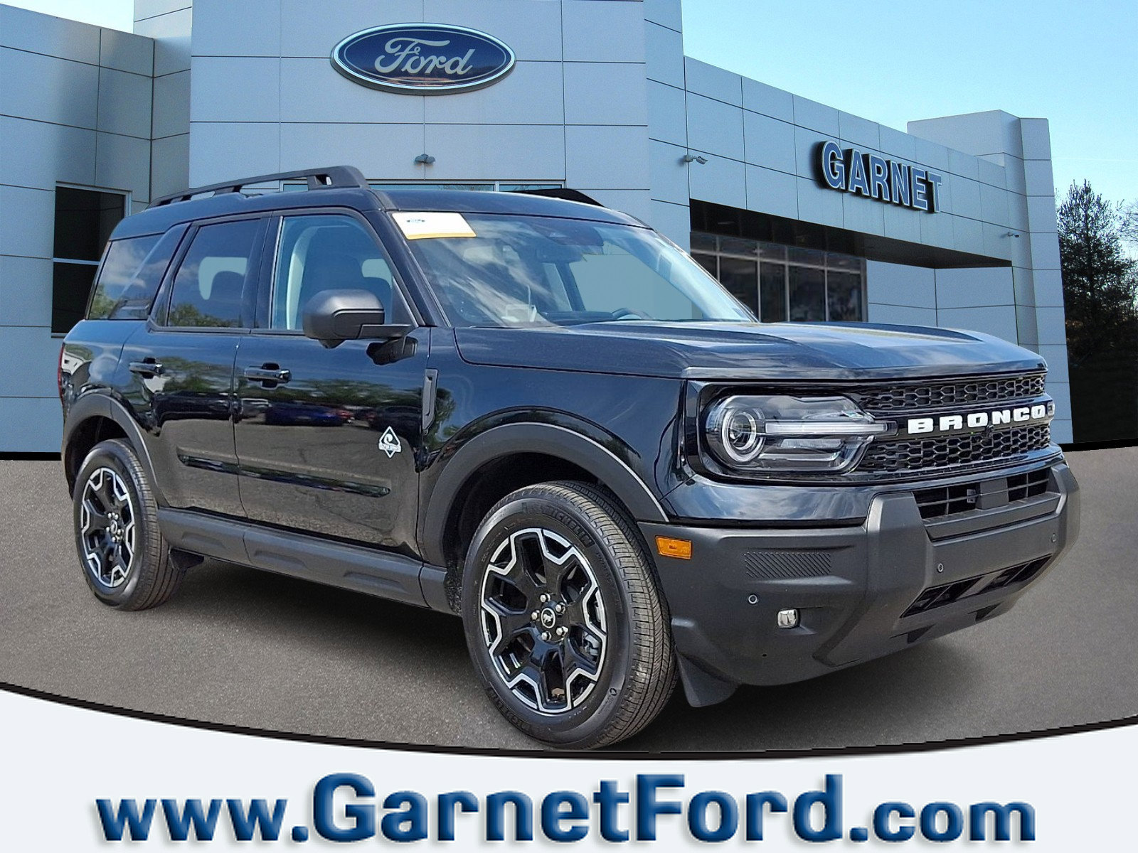 Certified 2025 Ford Bronco Sport Outer Banks w/ Outer Banks Tech Package+ AWD/4WD image 1