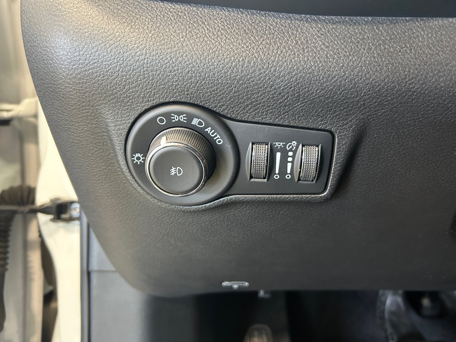 Used 2024 Jeep Compass Limited AWD/4WD image 18