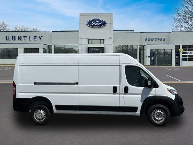 Used 2024 RAM ProMaster 2500 w/ Convenience Group FWD image 4