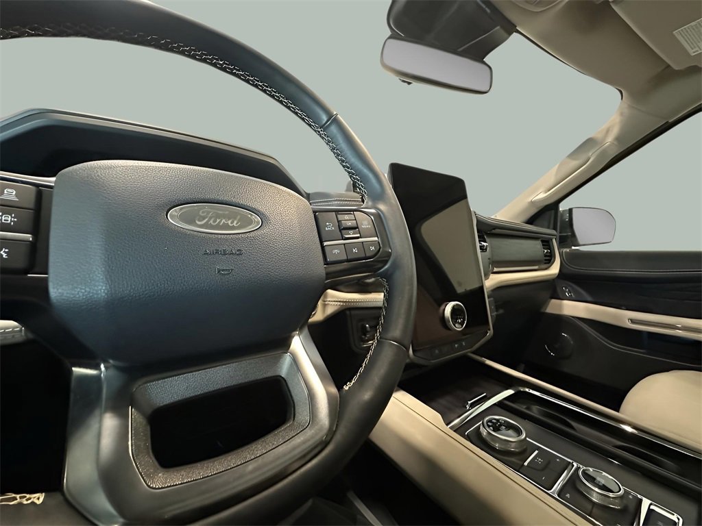 Certified 2024 Ford Expedition Max Platinum image 21