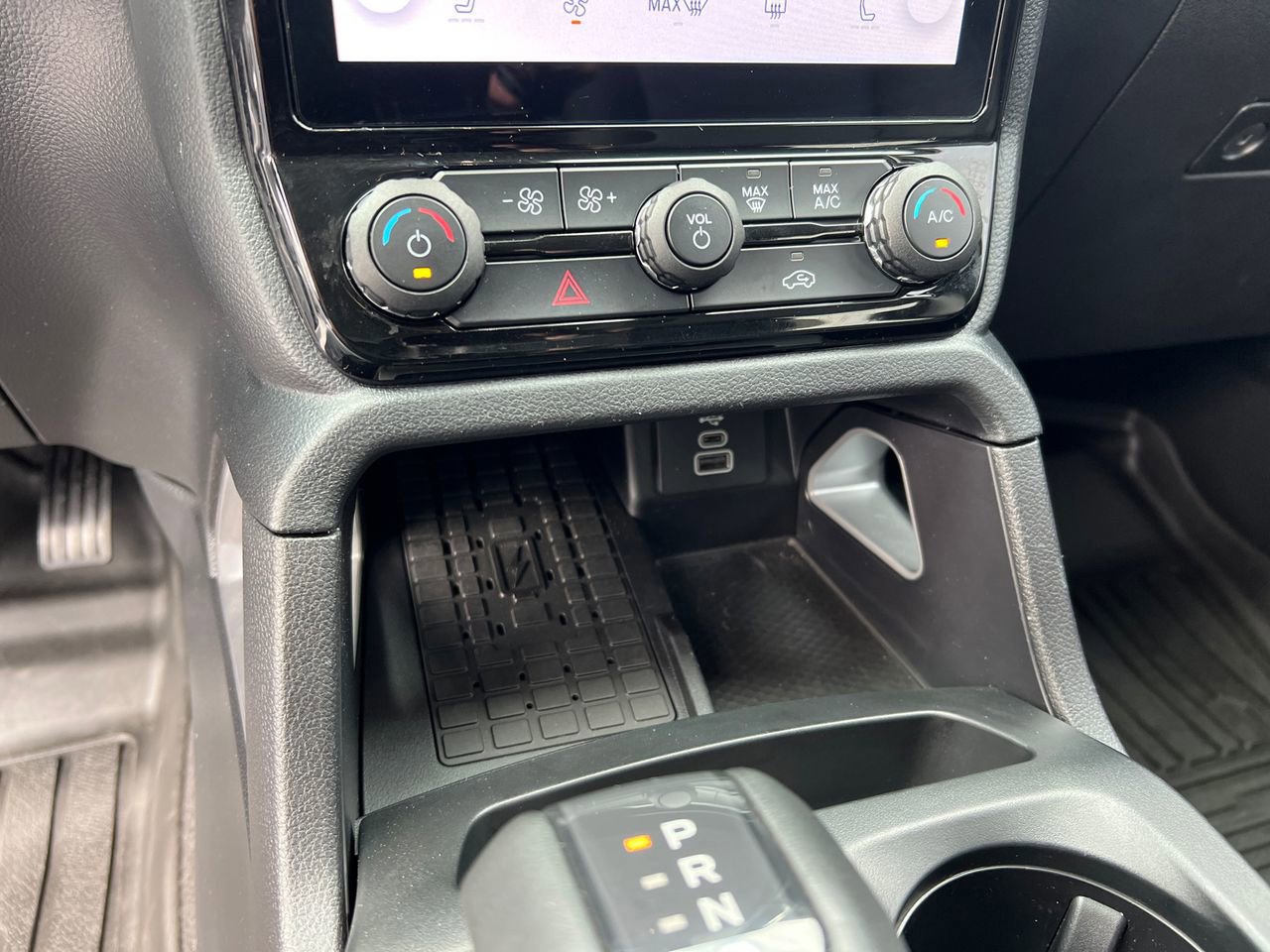 Certified 2024 Ford Ranger Lariat w/ FX4 Off-Road Package image 33