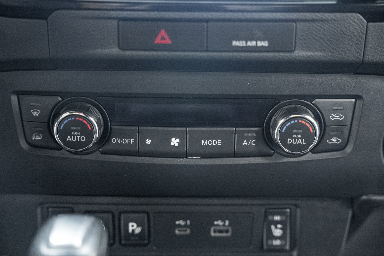 Used 2022 Nissan Frontier PRO-4X image 31