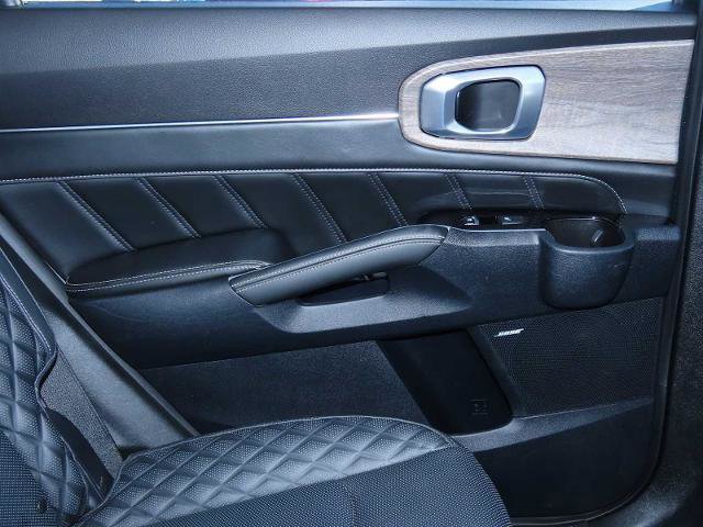 Used 2022 Kia Sorento SX Prestige image 24