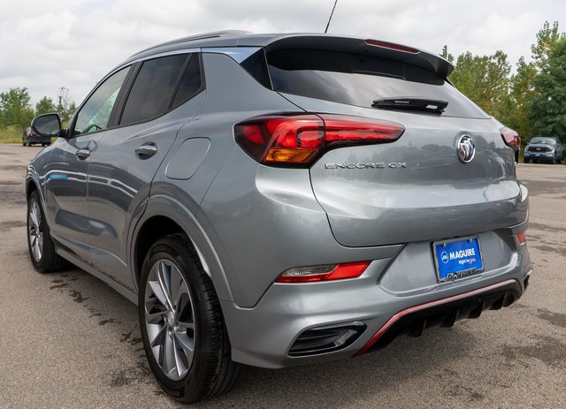 Used 2023 Buick Encore GX Select w/ Sport Touring Package FWD image 8