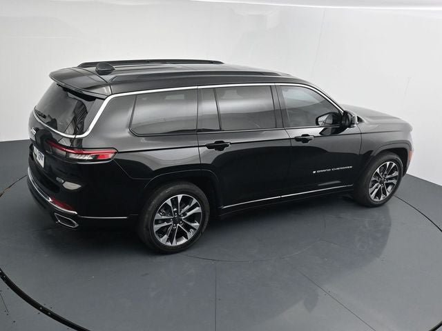 Used 2025 Jeep Grand Cherokee L Overland w/ Luxury Tech Group IV AWD/4WD image 32