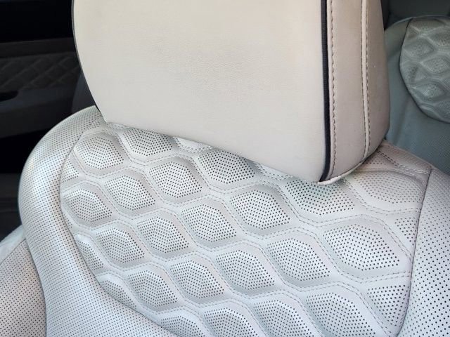 Used 2022 Hyundai Palisade Calligraphy image 24