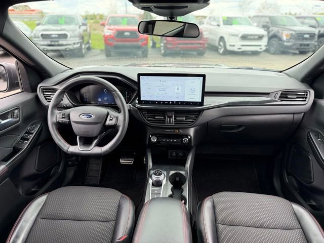 Certified 2024 Ford Escape ST-Line w/ Tech Pack #1 AWD/4WD image 2