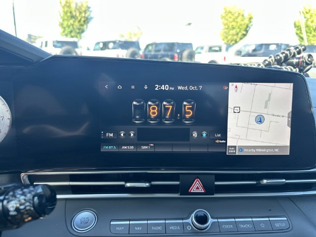 Used 2023 Hyundai Elantra SEL w/ Convenience Package FWD image 17