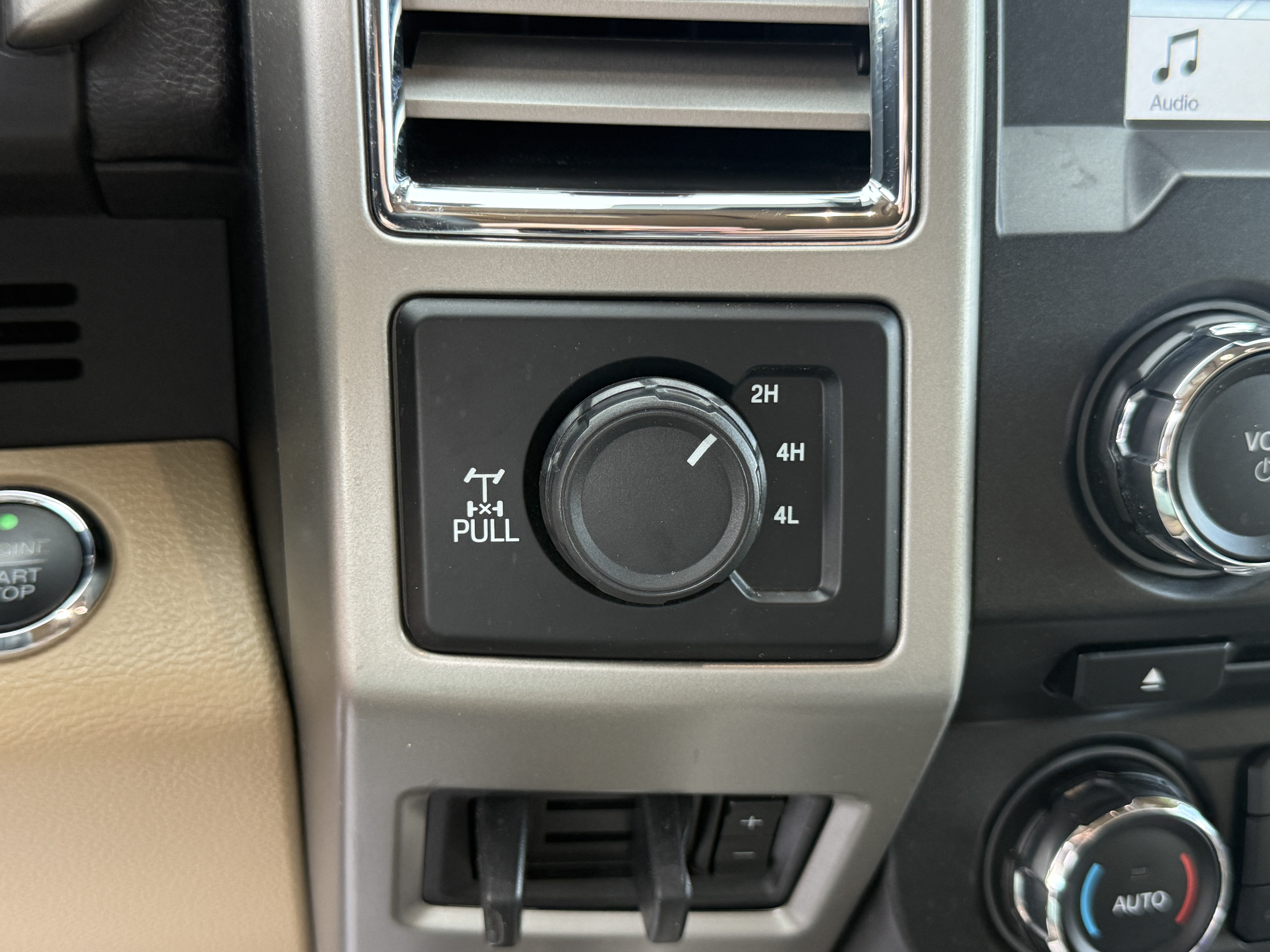 Certified 2017 Ford F250 Lariat w/ Lariat Ultimate Package AWD/4WD image 23