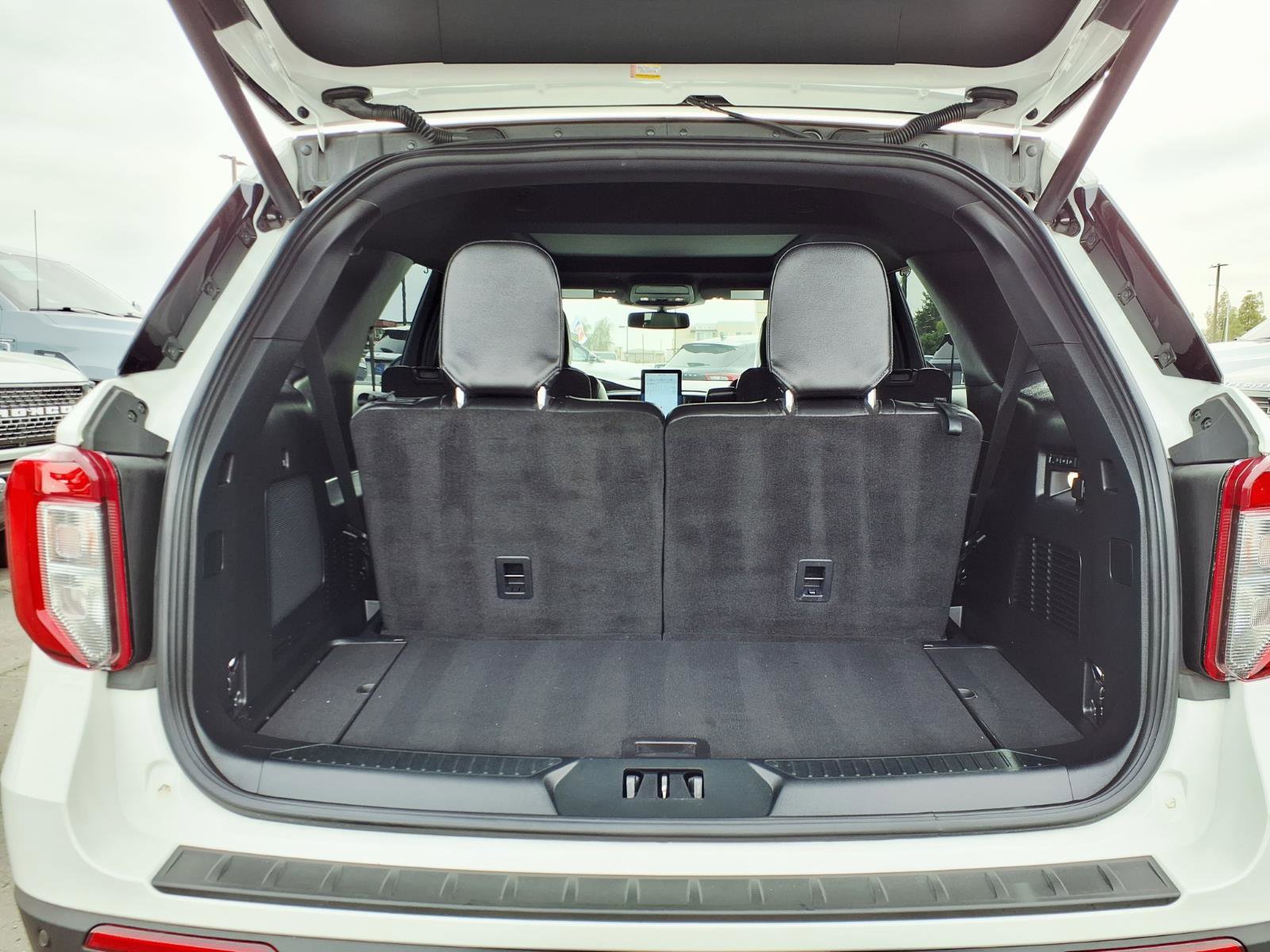 Certified 2022 Ford Explorer ST w/ Equipment Group 401A image 16