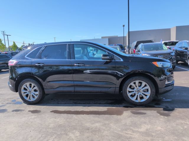 Certified 2023 Ford Edge Titanium AWD/4WD image 4