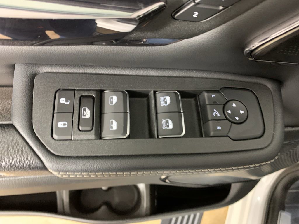 Used 2025 RAM 1500 Limited AWD/4WD image 24