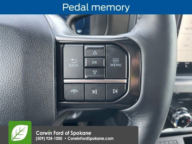 Certified 2025 Ford F450 Platinum w/ FX4 Off-Road Package image 33