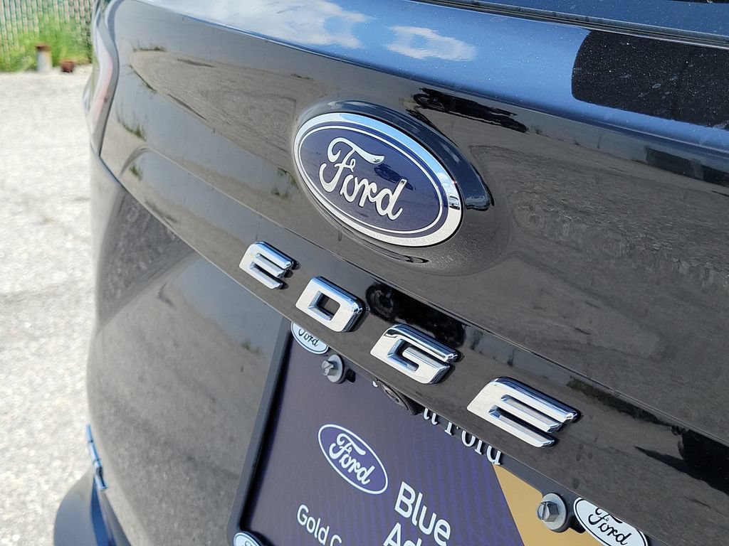 Certified 2023 Ford Edge SEL w/ Convenience Package AWD/4WD image 9