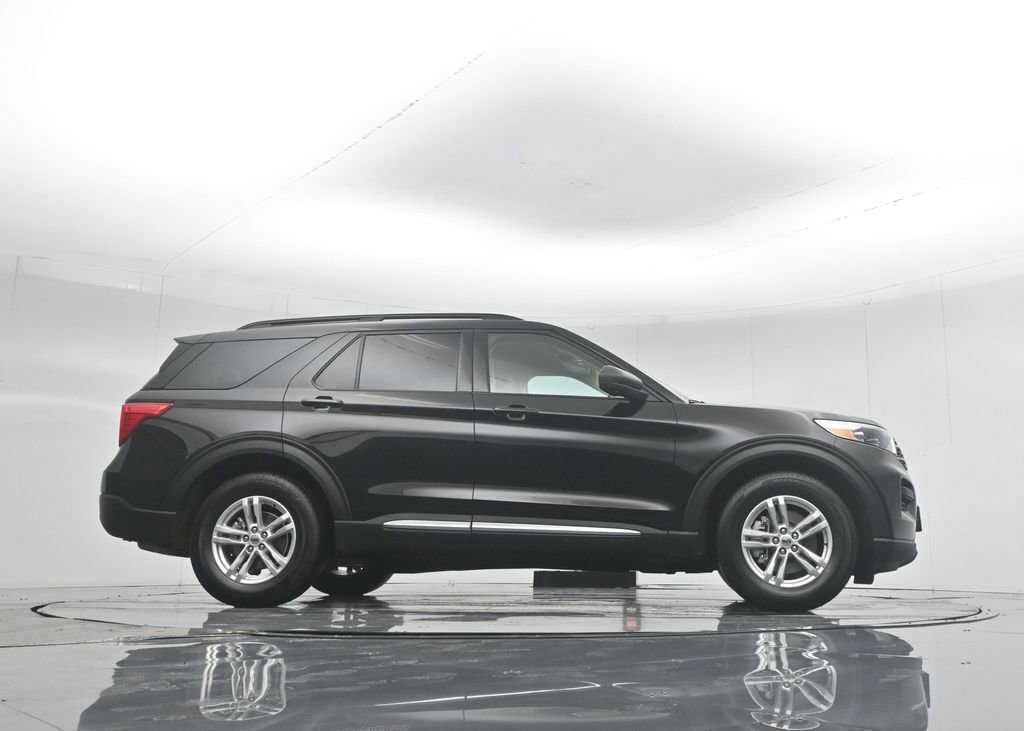 Certified 2022 Ford Explorer XLT image 10