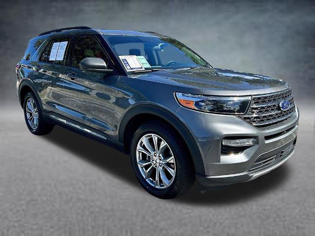 Certified 2024 Ford Explorer XLT w/ Equipment Group 202A AWD/4WD image 3