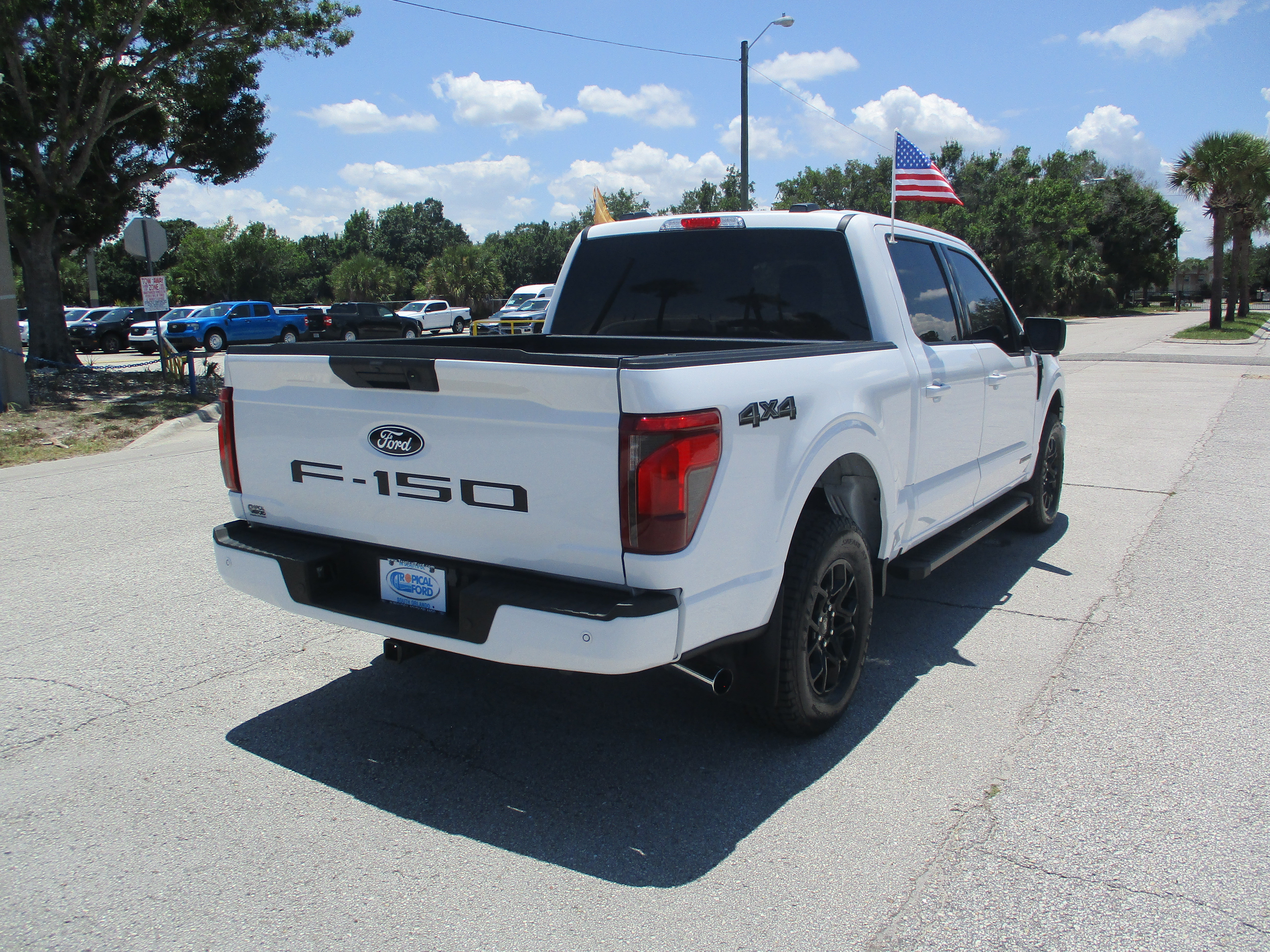 Certified 2024 Ford F150 XLT w/ Mobile Office Package AWD/4WD image 7