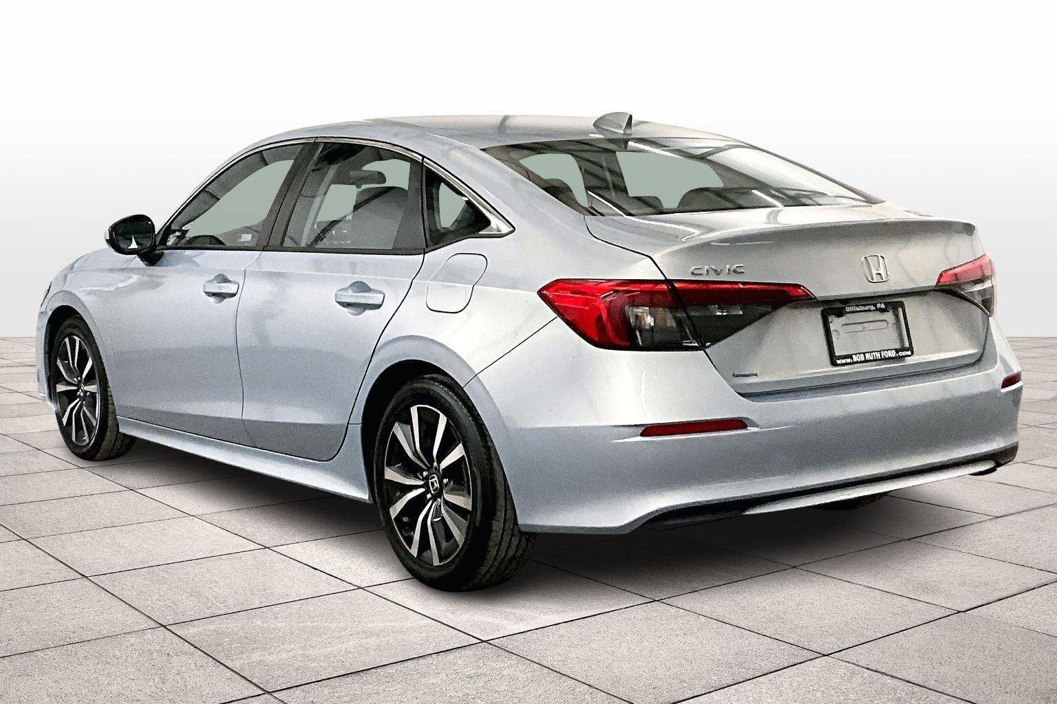Used 2022 Honda Civic EX image 4
