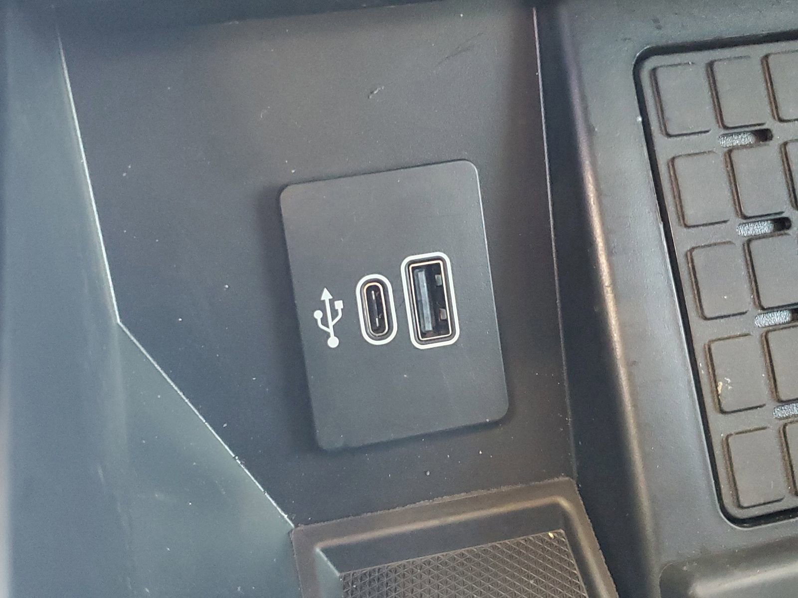 Certified 2025 Ford F150 Platinum AWD/4WD image 29