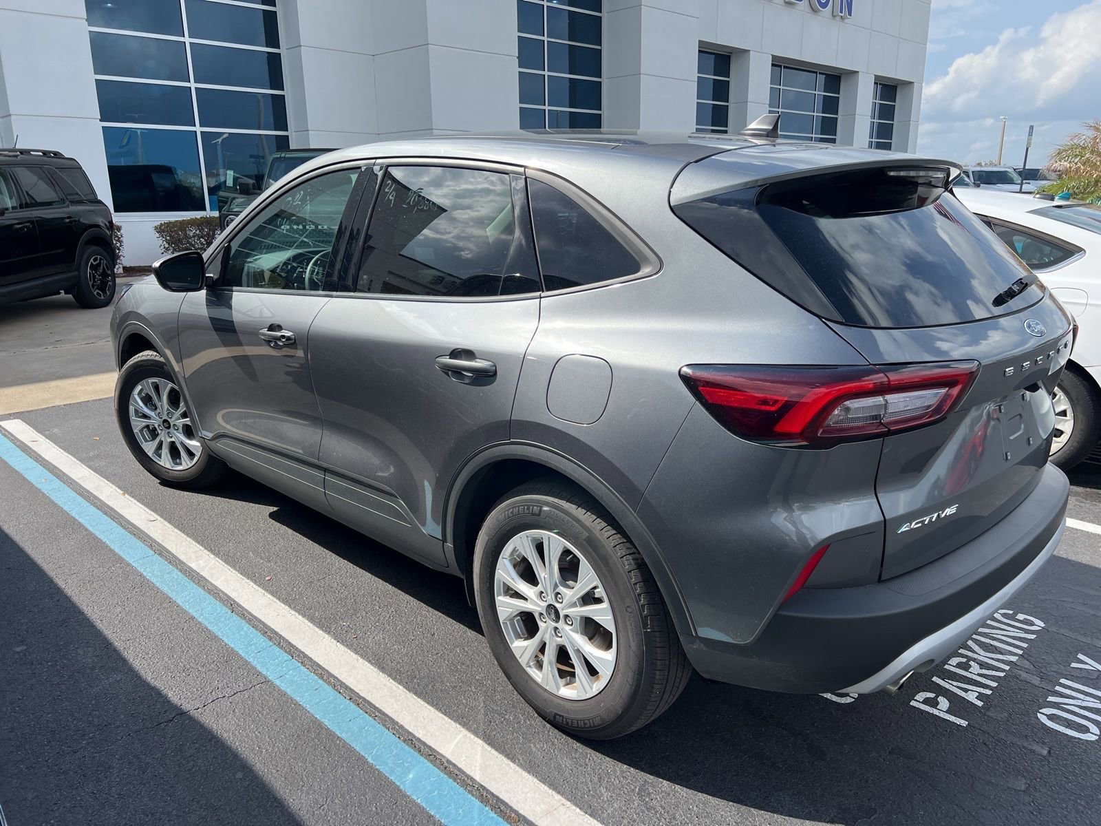 Certified 2025 Ford Escape Active image 6