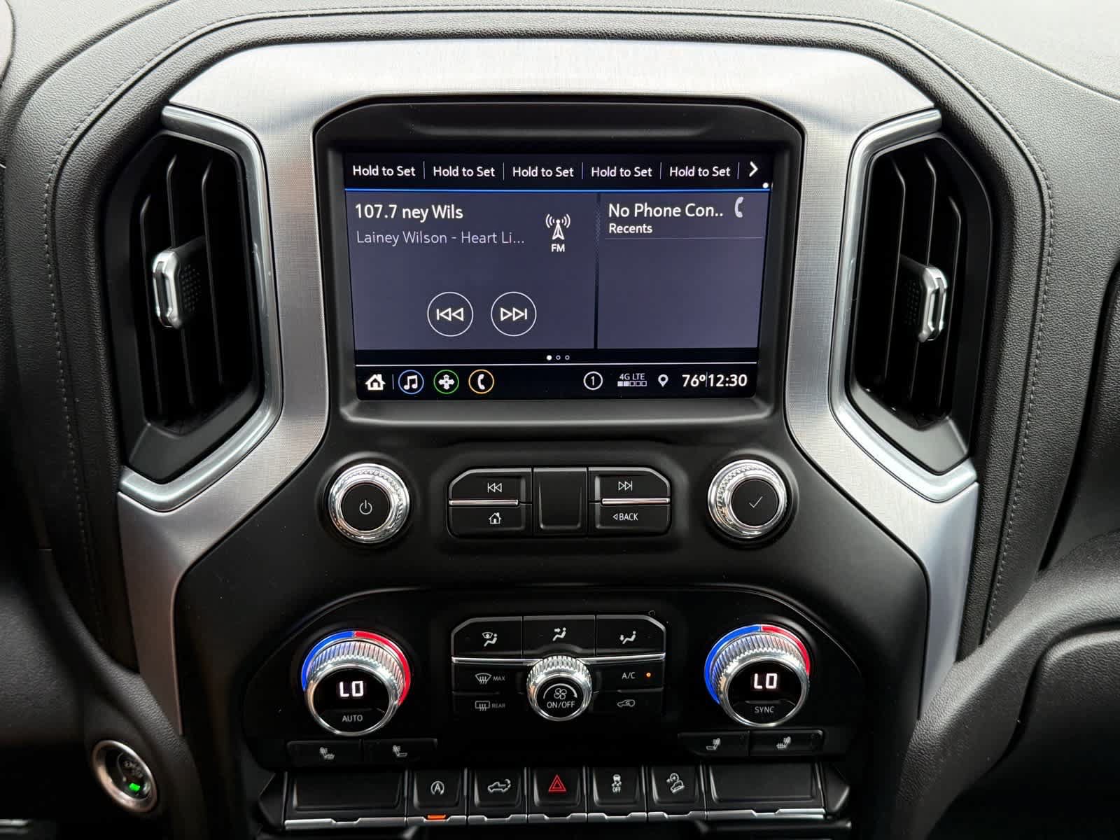 Used 2021 GMC Sierra 1500 Elevation w/ LPO, Elevation Black Package AWD/4WD image 18