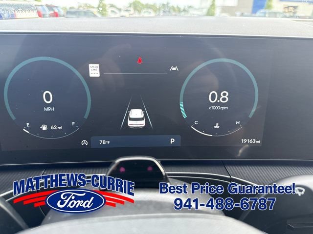 Used 2024 Hyundai Santa Fe Calligraphy FWD image 16