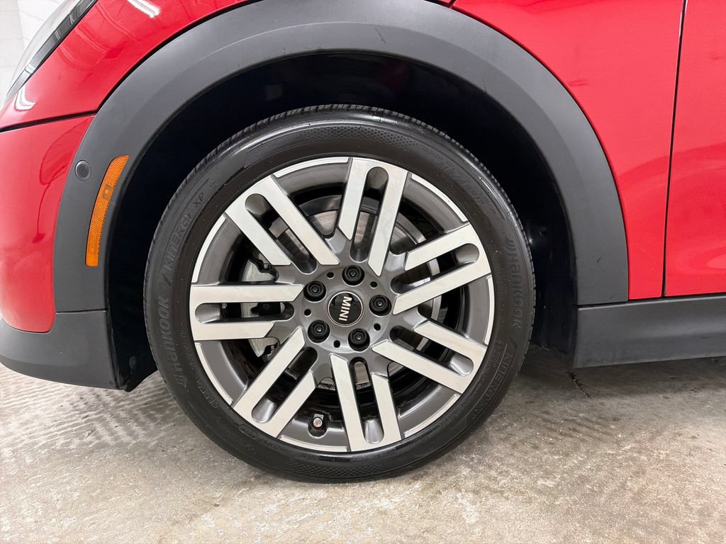 Used 2025 MINI Cooper 2-Door Hardtop FWD image 14