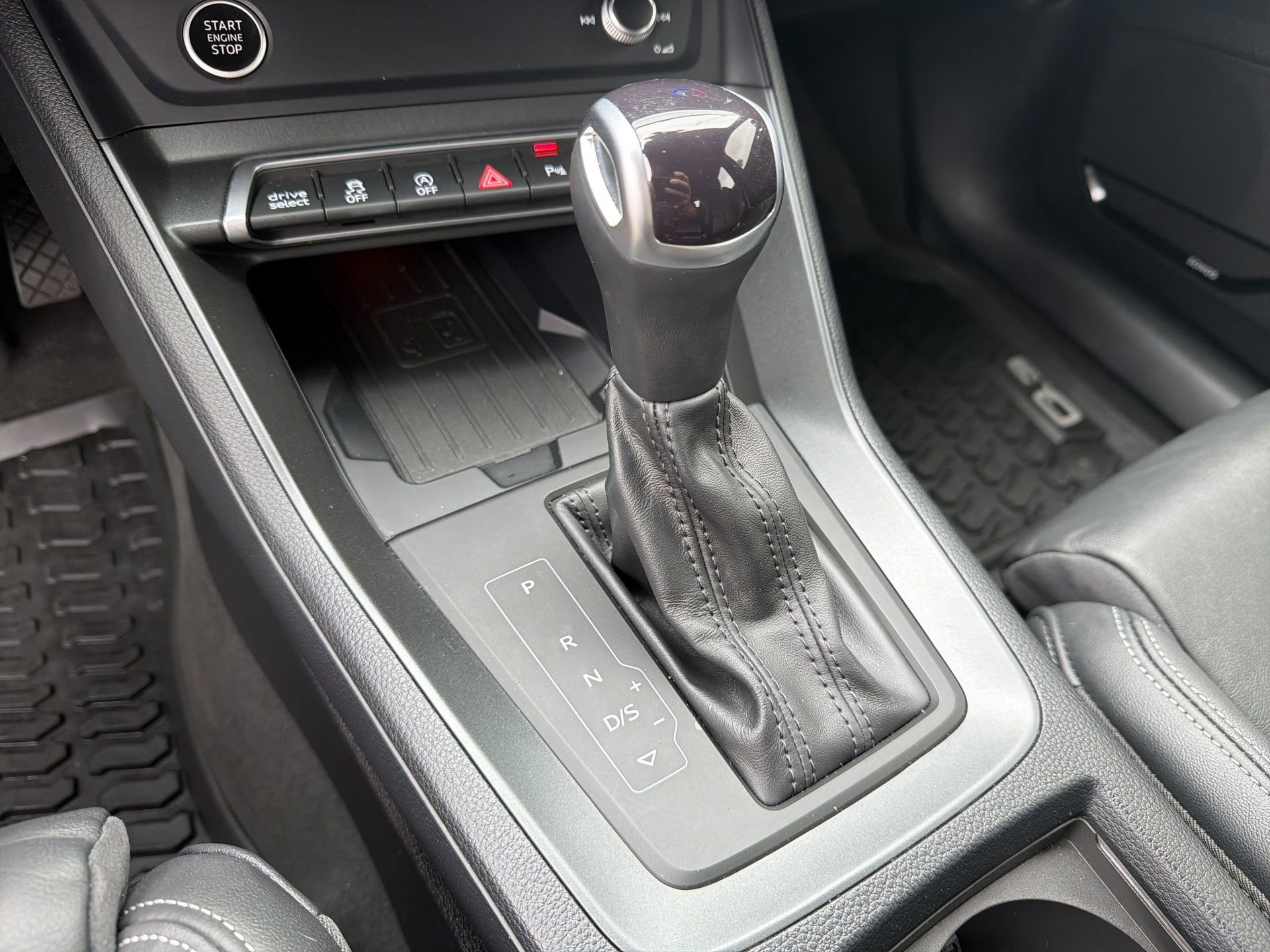 Used 2024 Audi Q3 2.0T Premium Plus w/ Premium Plus Package AWD/4WD image 10