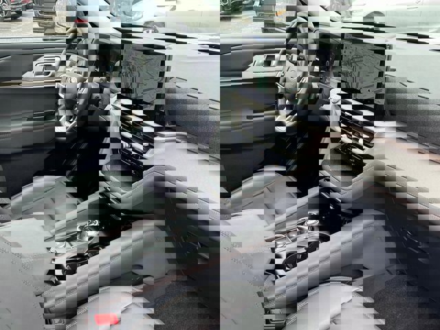 Certified 2025 Ford Explorer Active w/ Active Comfort Package image 15