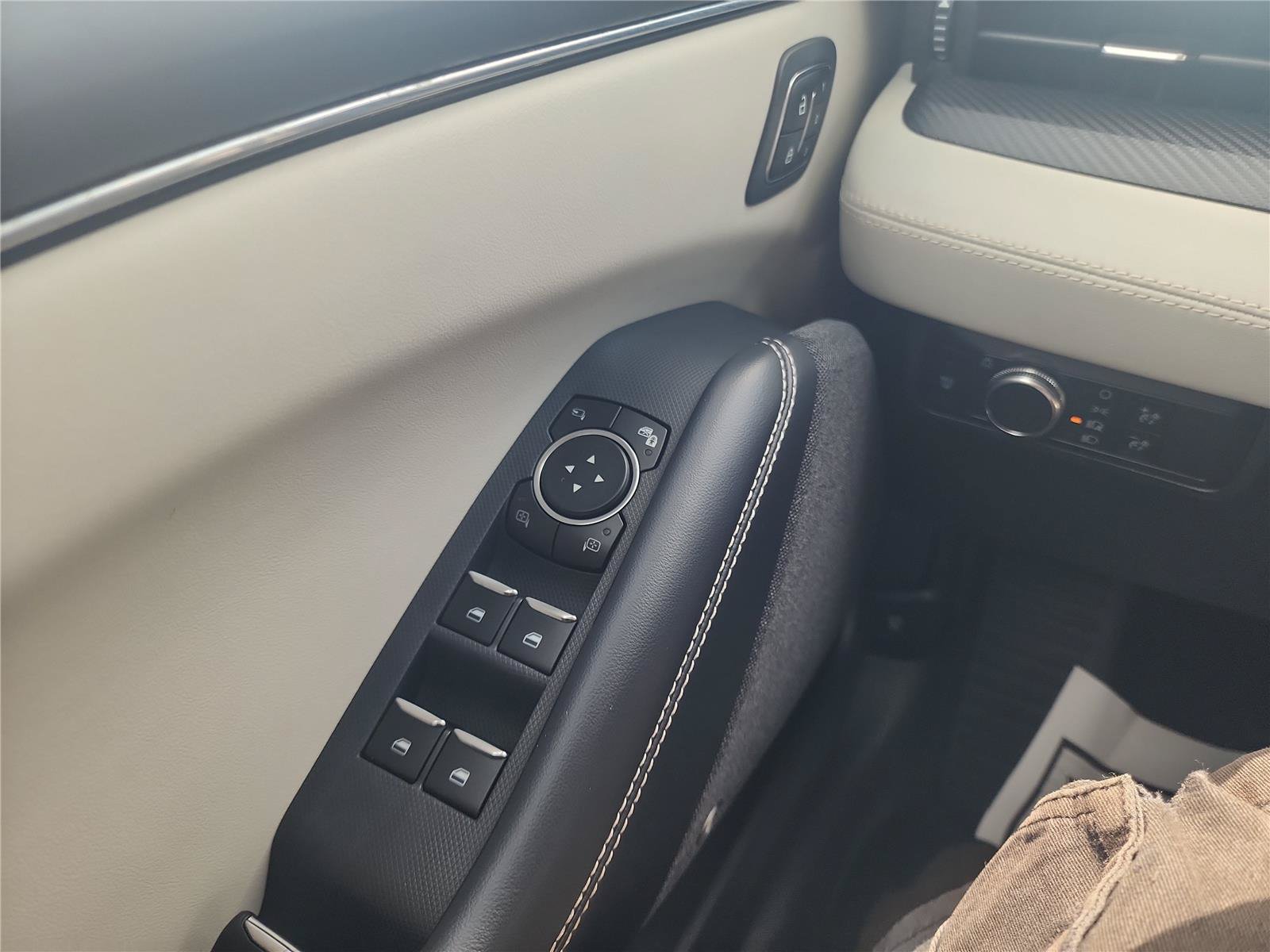 Certified 2021 Ford Mustang Mach-E Premium RWD image 30
