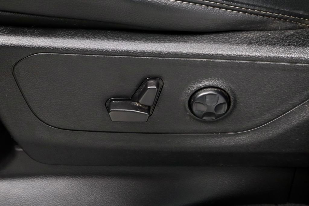 Used 2023 RAM 1500 Laramie AWD/4WD image 25