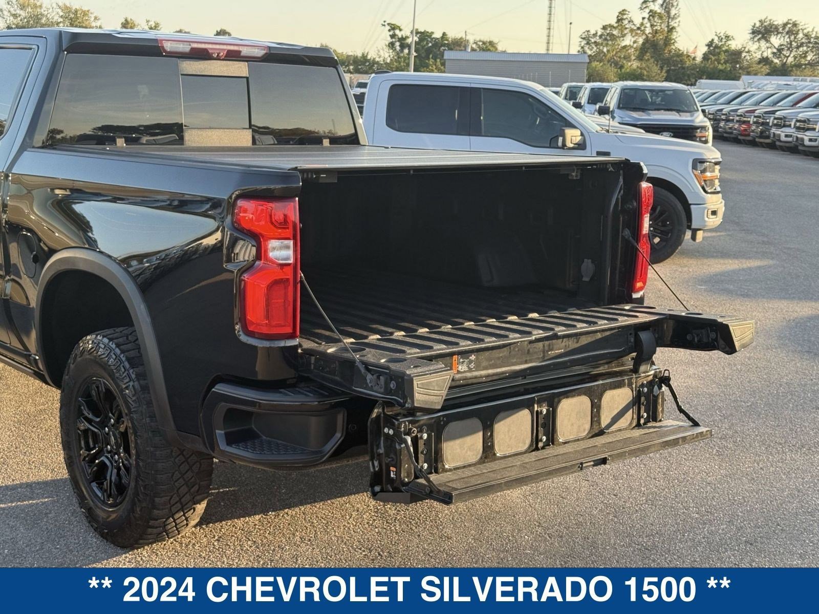Used 2024 Chevrolet Silverado 1500 ZR2 w/ Technology Package image 14