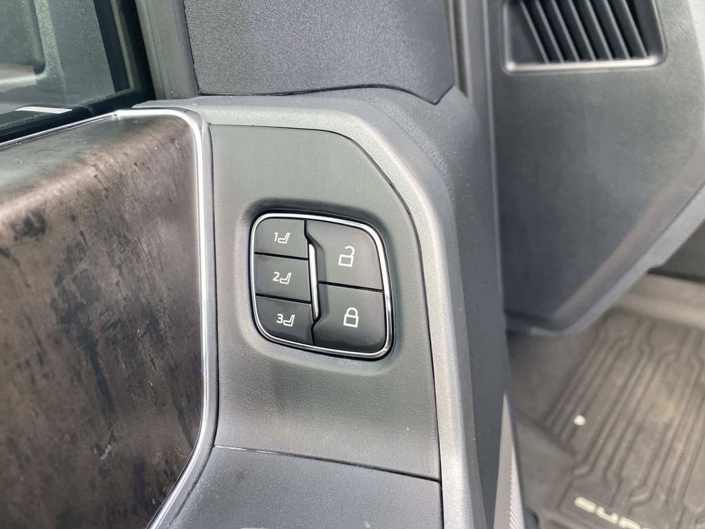 Certified 2024 Ford F250 Lariat w/ Lariat Ultimate Package AWD/4WD image 19