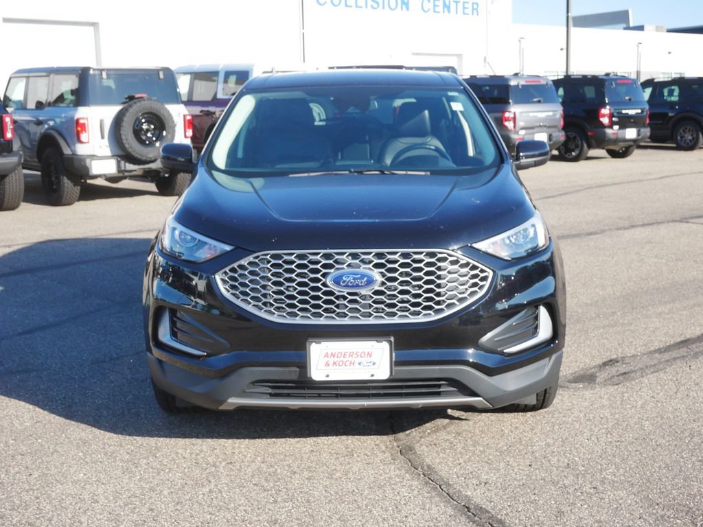 Certified 2024 Ford Edge SEL AWD/4WD image 3