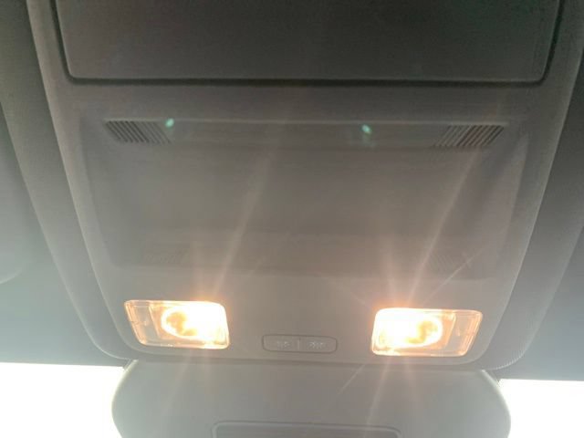 Certified 2025 Ford Escape ST-Line Select AWD/4WD image 33