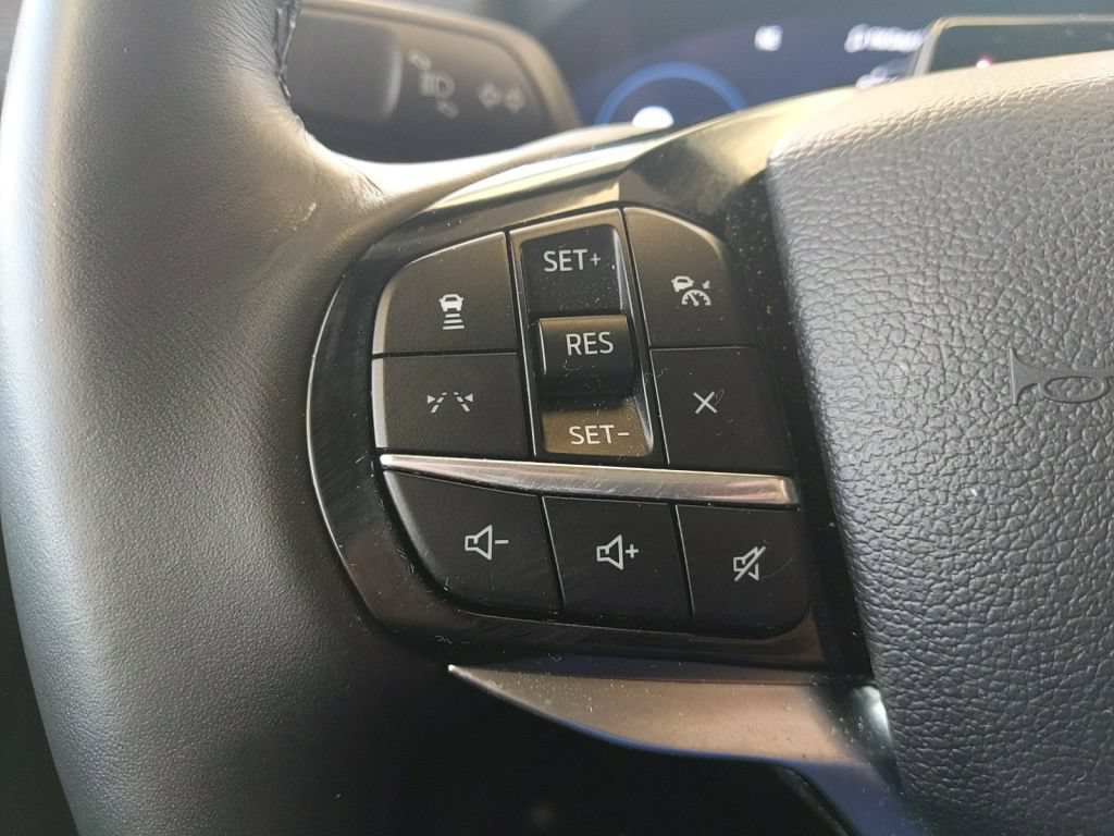Certified 2025 Ford Explorer Platinum AWD/4WD image 21