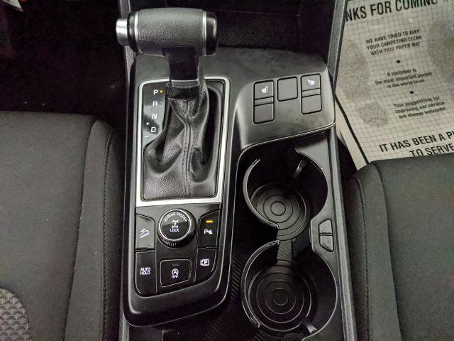 Used 2024 Kia Sportage LX image 9