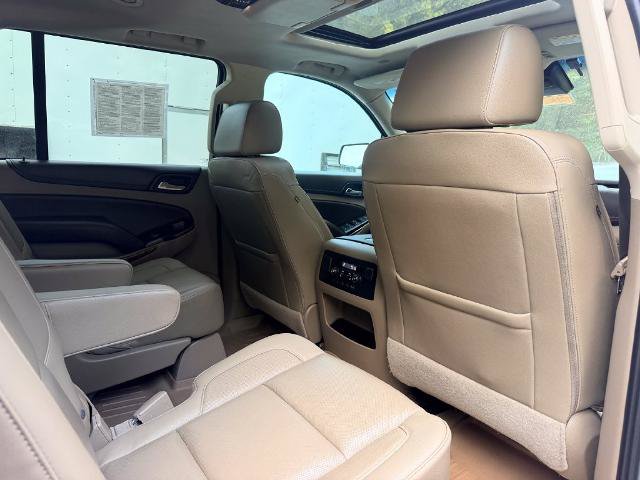 Used 2017 Chevrolet Suburban Premier AWD/4WD image 19