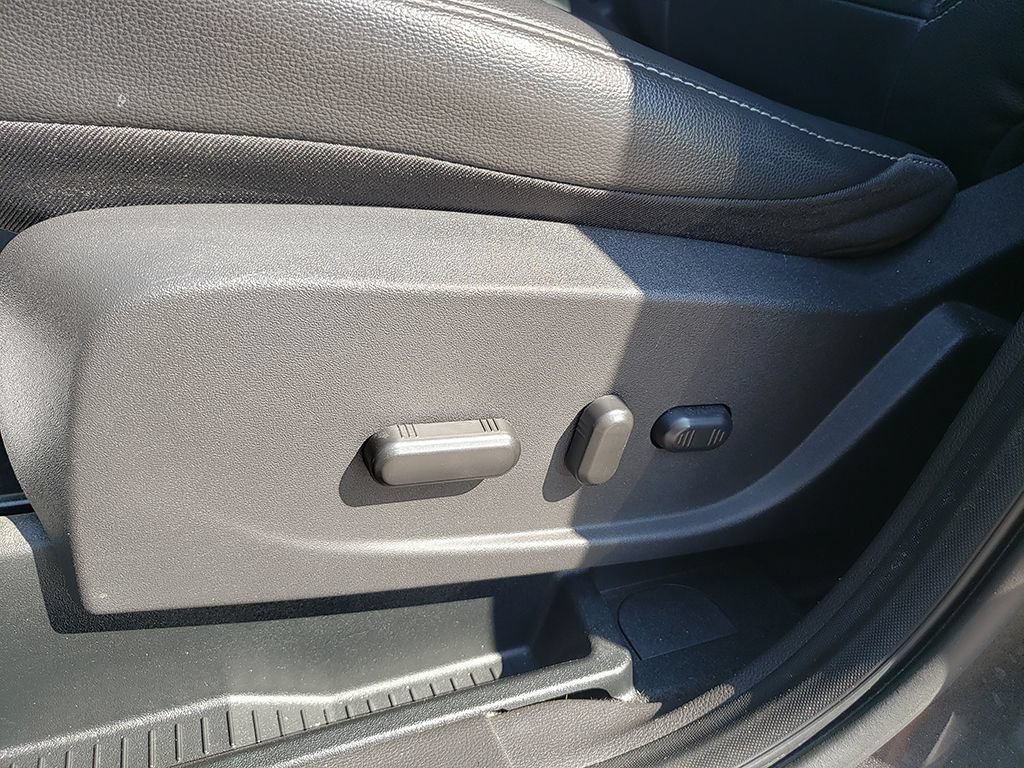 Certified 2017 Ford Escape Titanium FWD image 24