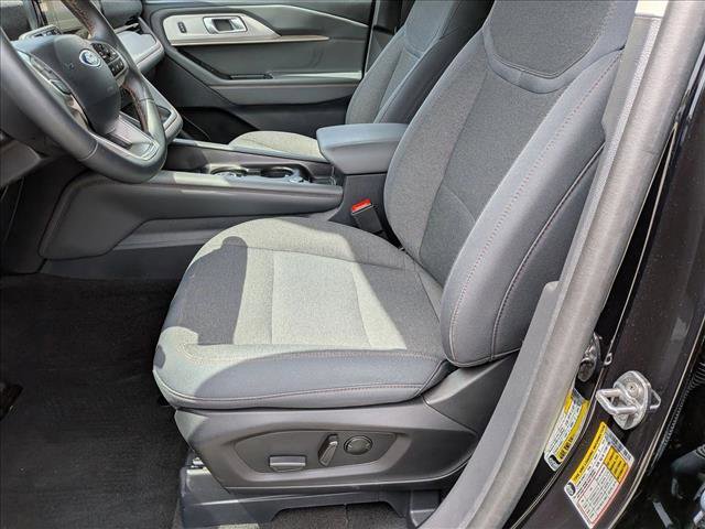 Certified 2025 Ford Explorer Active RWD image 15